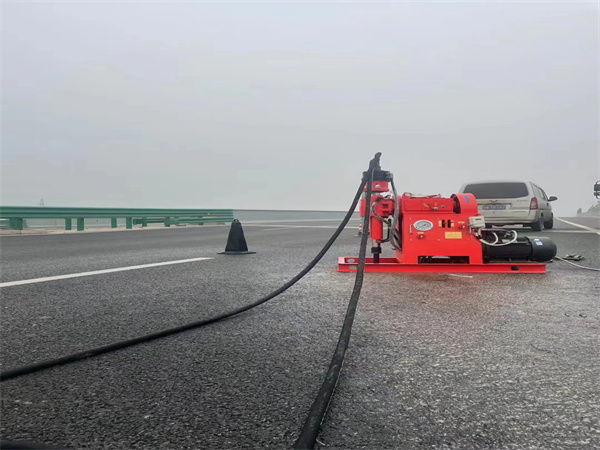 米林马路路基路面开裂下沉注浆加固灌浆