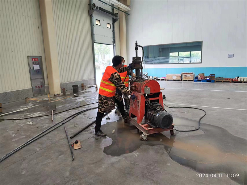 米林厂房地面下沉塌陷注浆加固施工